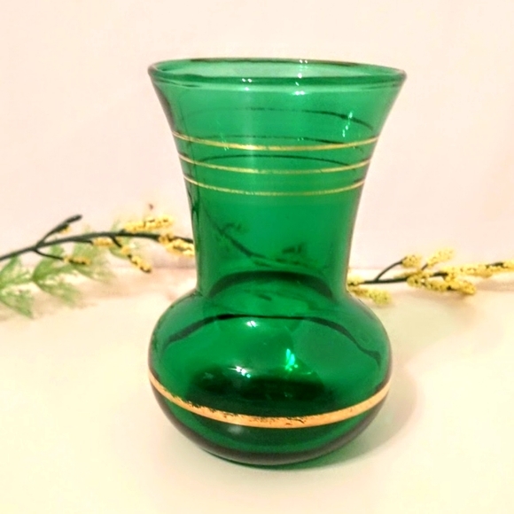 Vintage Anchor Hocking Green Glass Vase